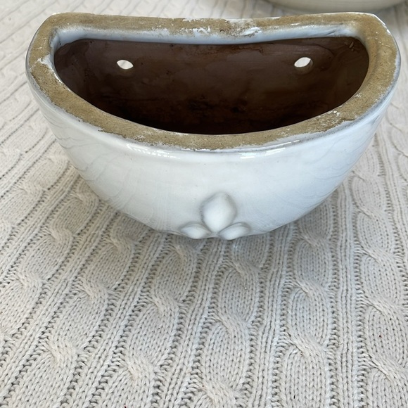 Glazed ceramic wall planter. Cute design. Boho. White see pics for dimensions - Picture 3 of 9